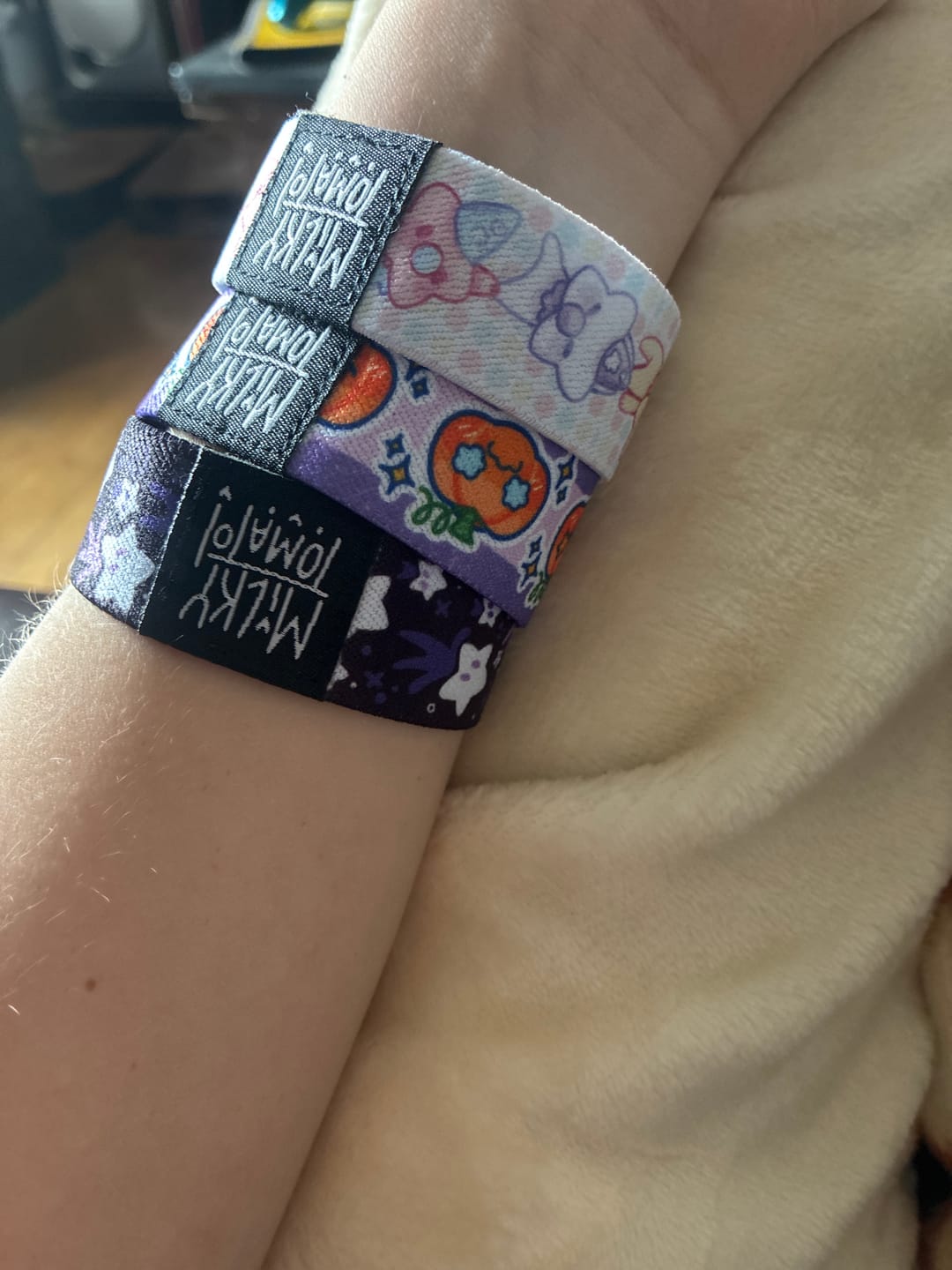 Customer photo review of Emote Pumpkins Bracelet