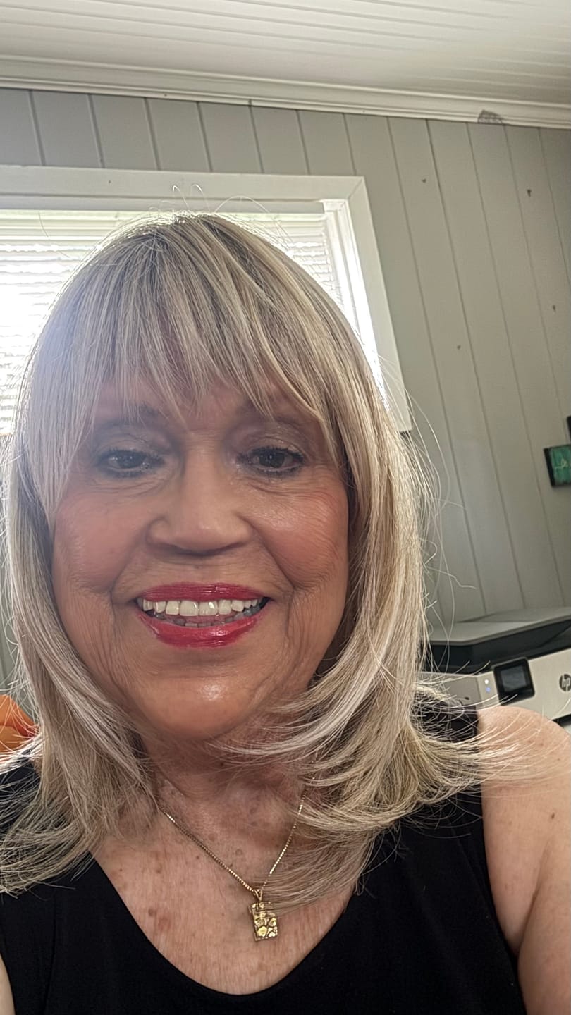 Customer photo review of SAVING GRACE - Paparazzi Blonde*