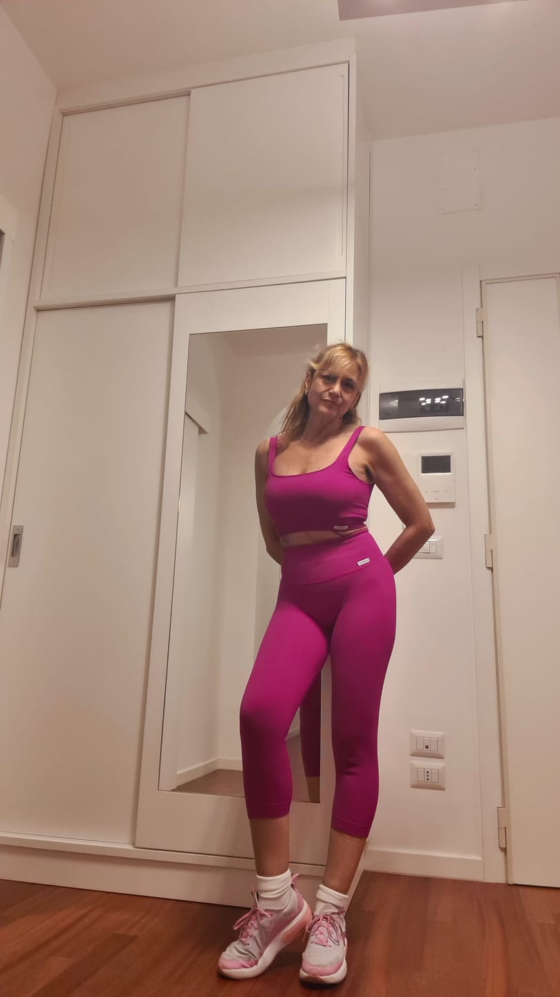 Customer photo review of Top Gym Fashion Purple
