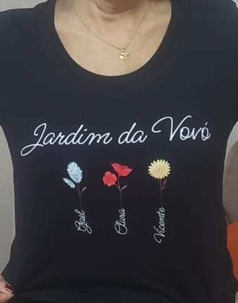 Customer photo review of Camiseta Personalizada Jardim da Vovó - PRETA - Algodão 100%