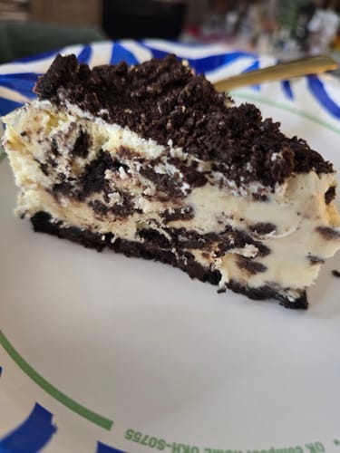 Customer photo review of Oreo Cheesecake