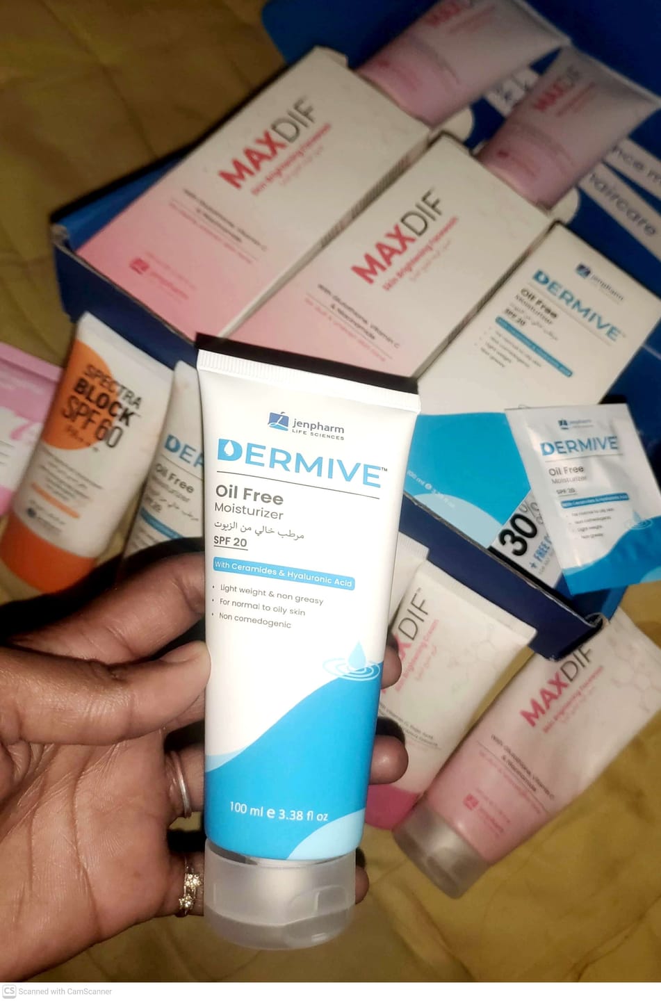 Customer photo review of Dermive Oil Free Moisturizer