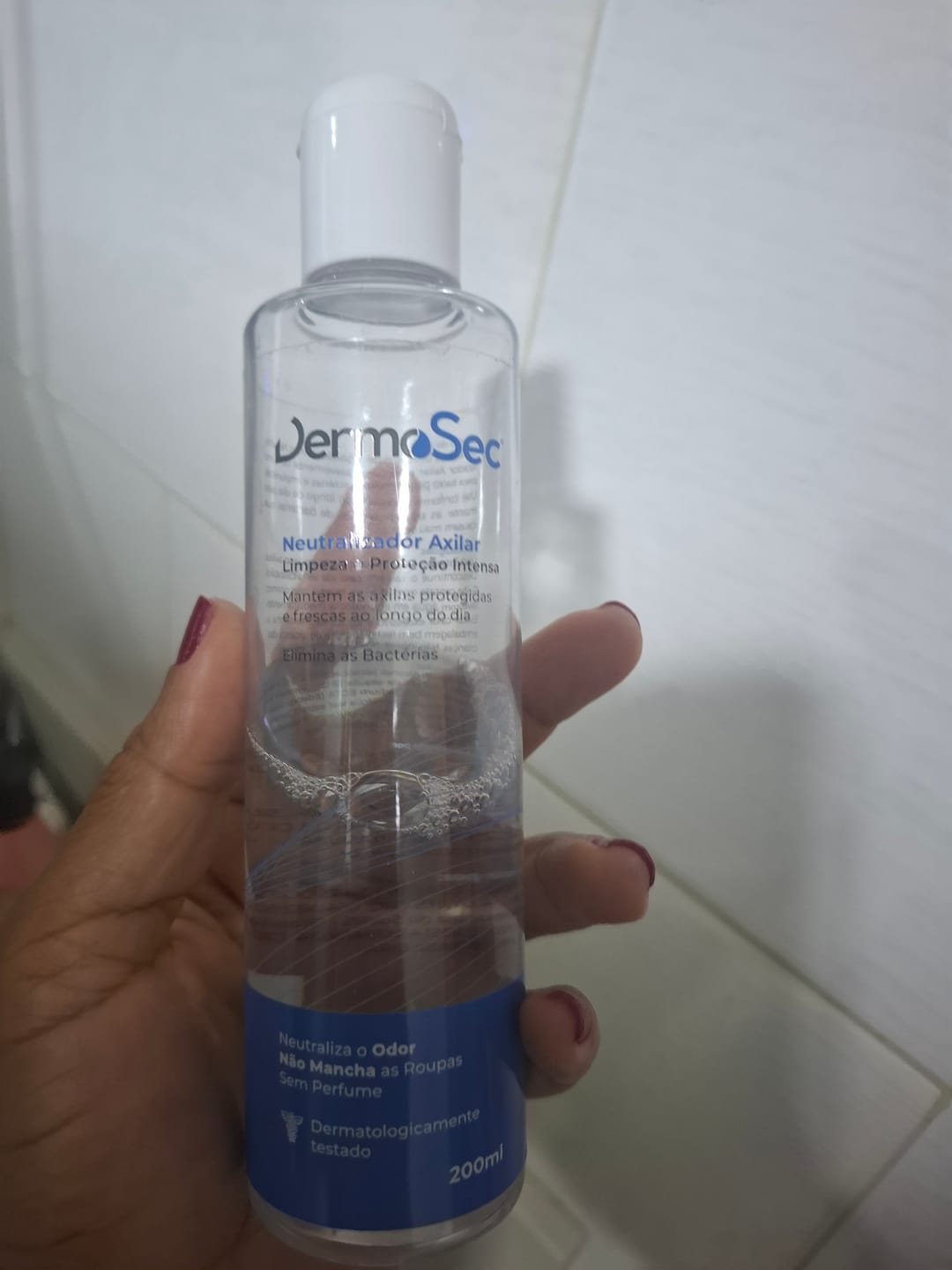Customer photo review of Neutralizador Anti Odor - Neutraliza as Bactérias que causam o Mau Odor 200ml
