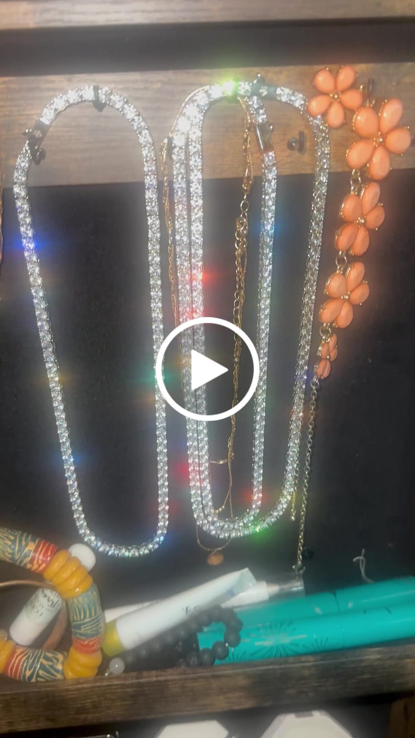 Customer video review of 4.5mm Tennis Chain - White Gold