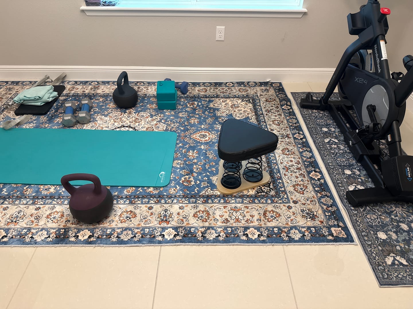 Customer photo review of Hunkerin Stool (Pre-Assembled)