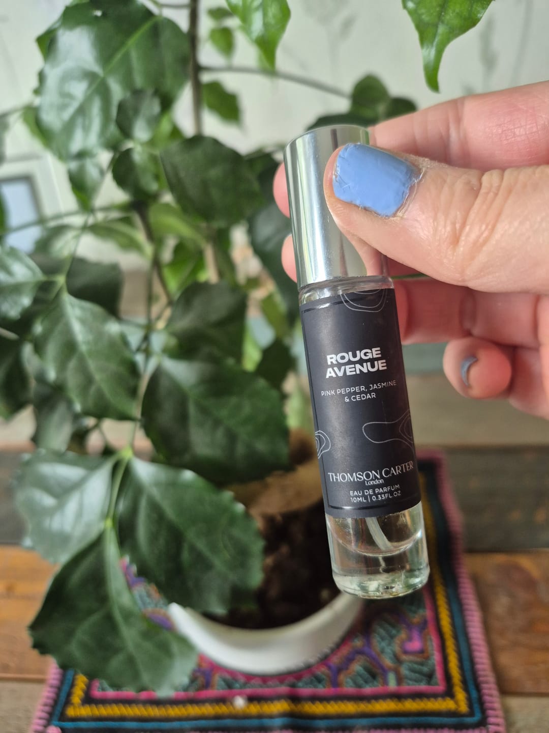 Customer photo review of Rouge Avenue | Eau de Parfum