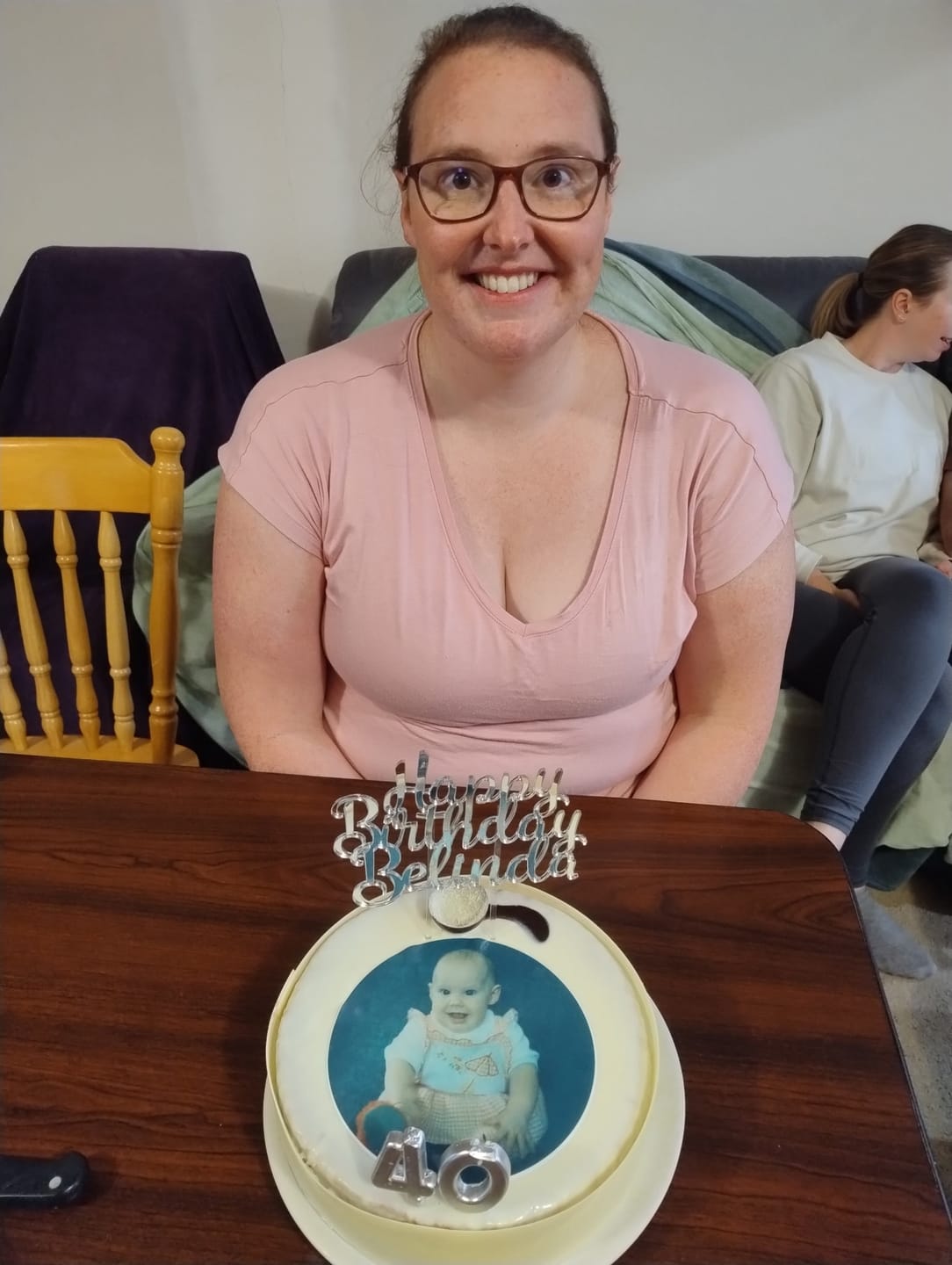 Customer photo review of 15 cm Round Custom Edible Icing Image