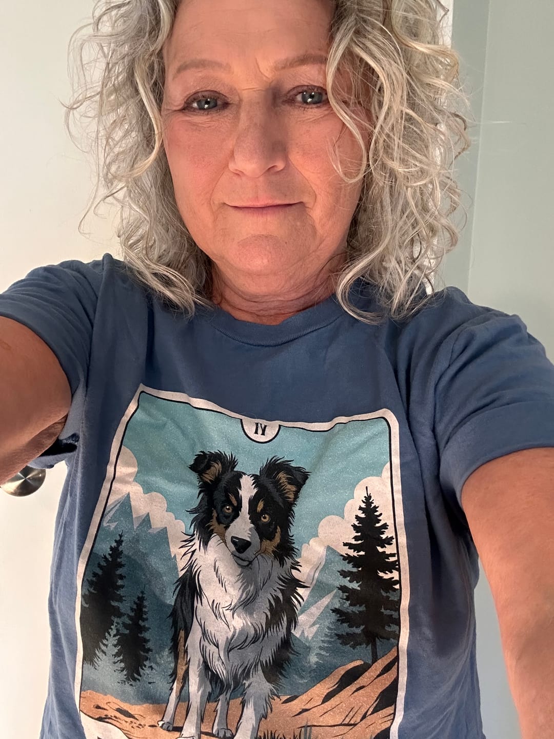 Customer photo review of Border Collie Tarot Card Shirt