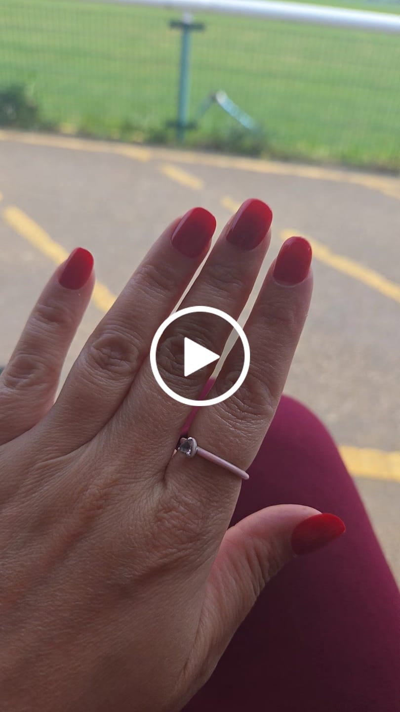 Customer video review of Hot Line 'Shortie Collection' - Press On Nails