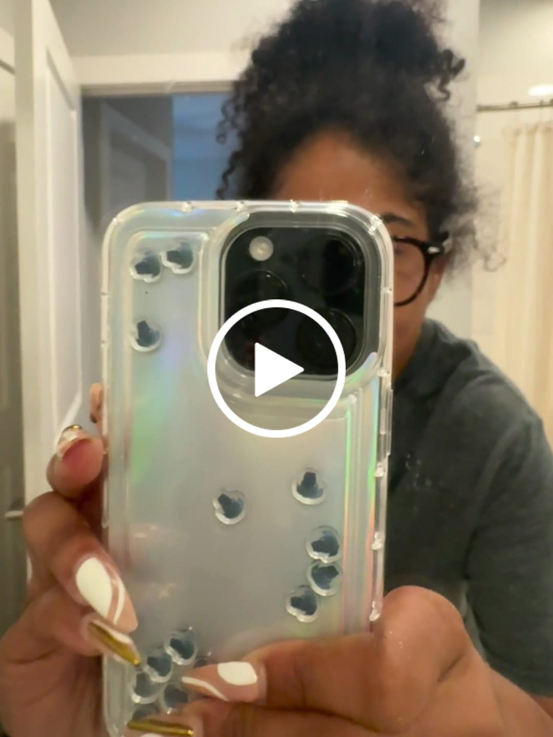 Customer video review of Shaker Case™ with Custom Charms