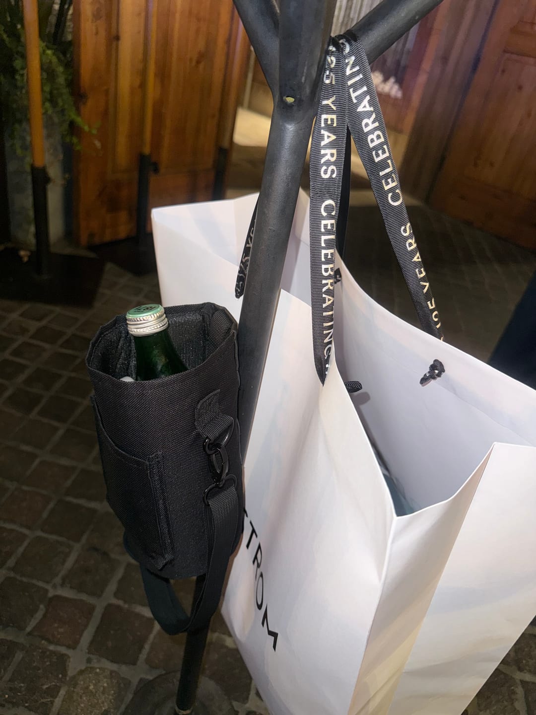 Customer photo review of Magnetic Gym Water Bottle Bag