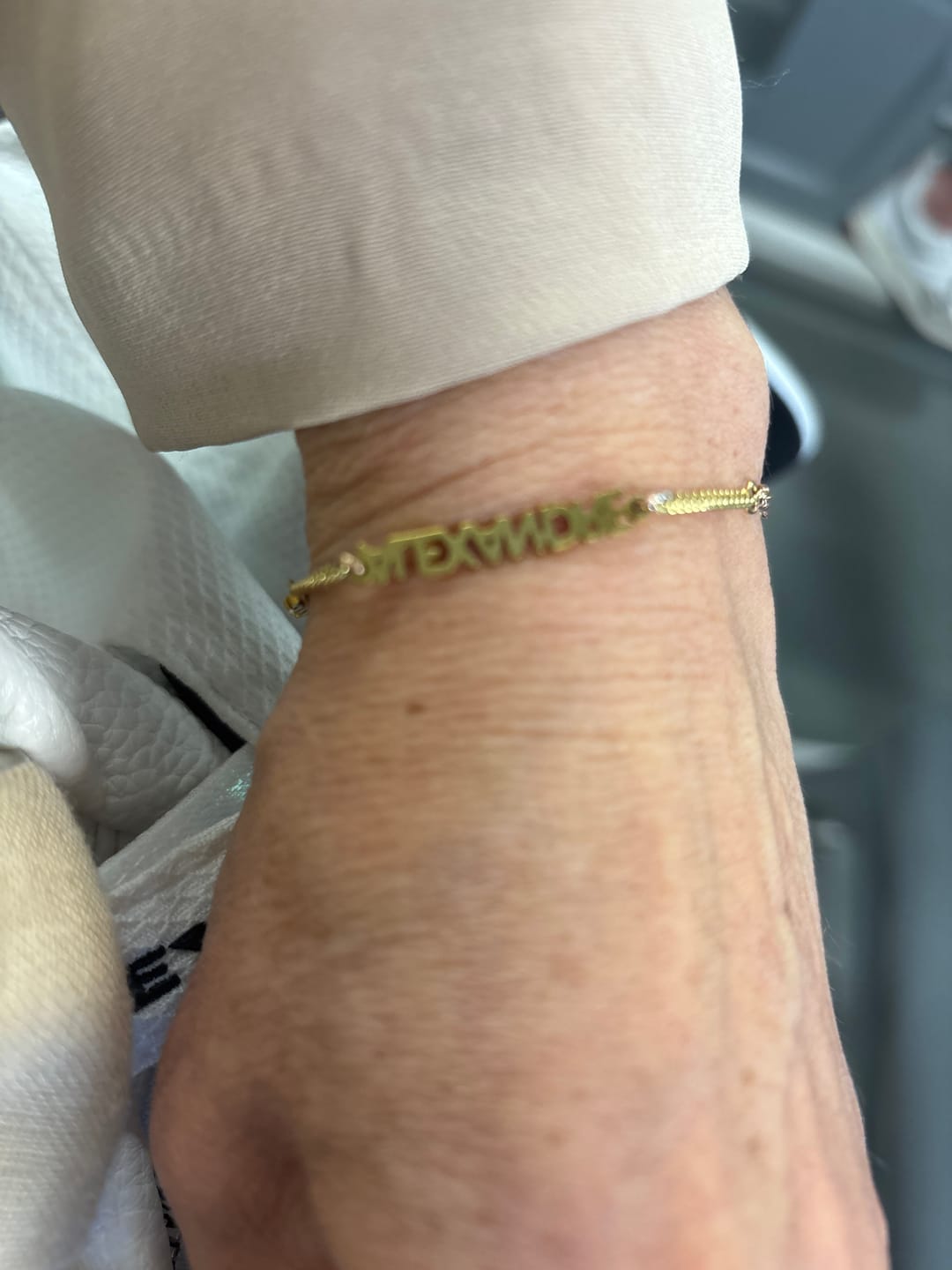 Customer photo review of Bracelet personnalisé avec nom