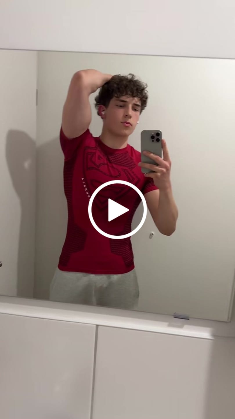 Customer video review of 4117 - Superman Compression Tees