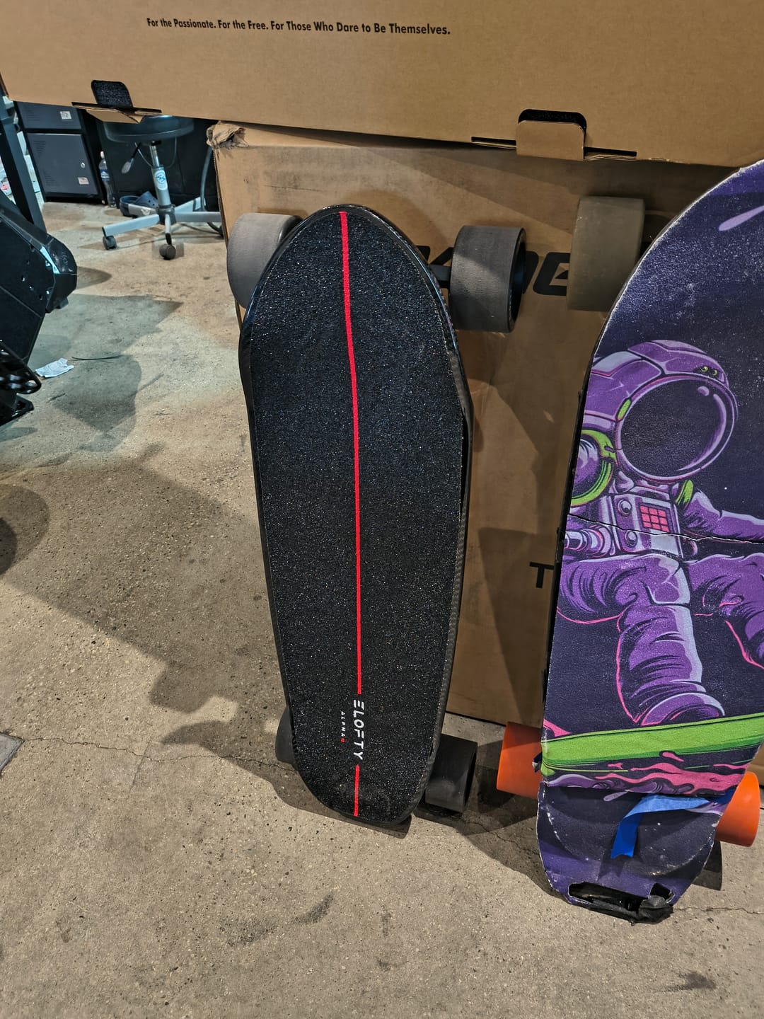 Customer photo review of Elofty® Alpha Classic Electric Skateboard
