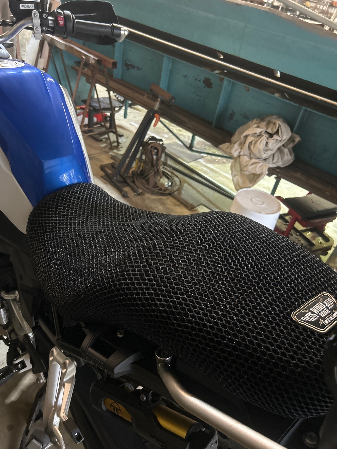 Wind Rider mesh seat cover on a BMW F 750 GS