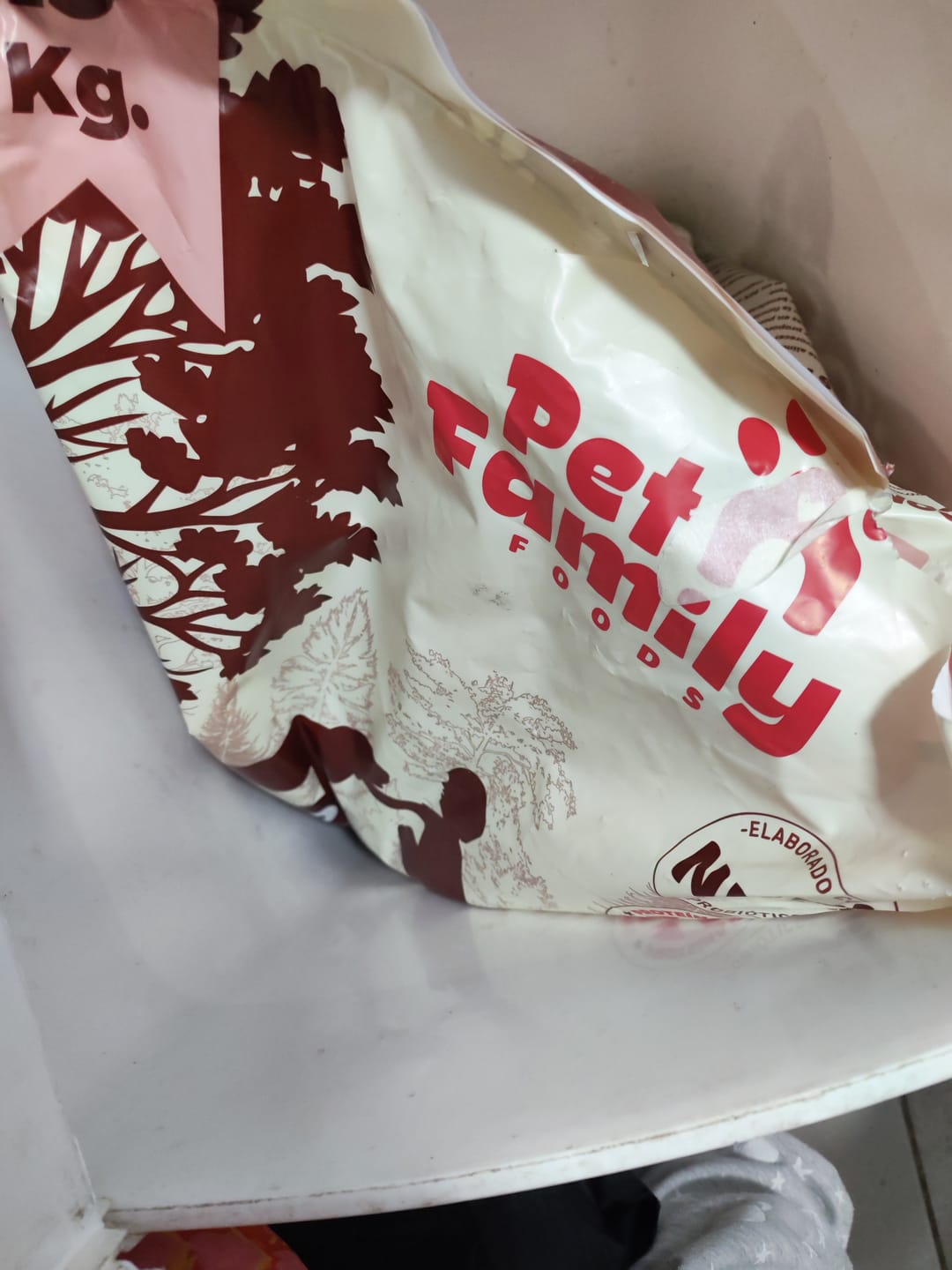 Customer photo review of PetFamily Foods Cerdo Nordico