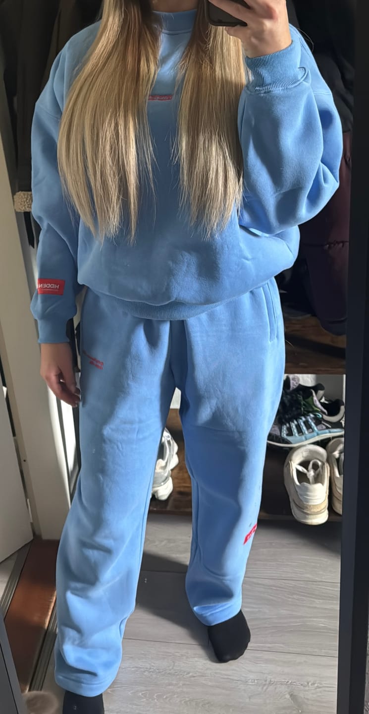 Customer photo review of GRADIENT LOGO SWEATER SKY BLUE