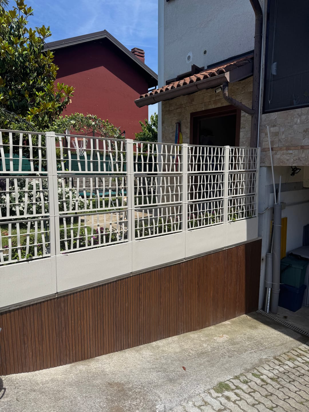 Customer photo review of PANNELLO DOGHE PVC LEGNO H.280 L.30 SP.1 CM