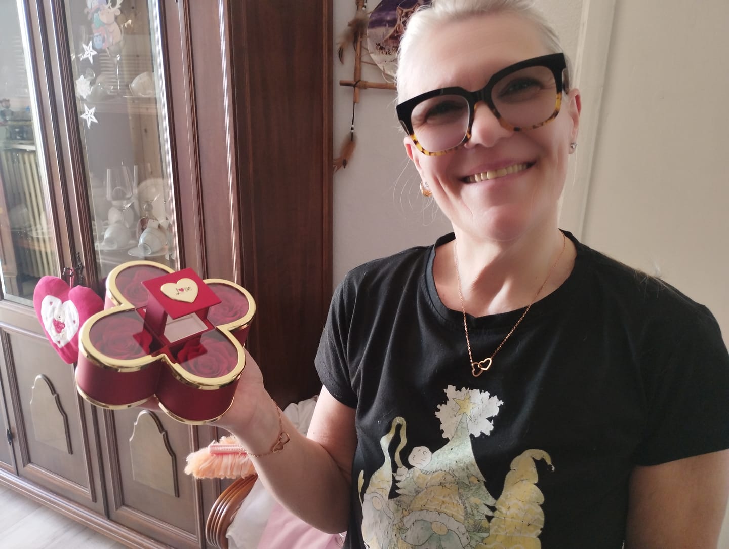 Customer photo review of Eternal Luck Box & Personalized Necklace