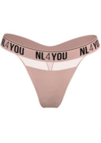 Клиентска снимка на прашките Nude Orchid в телесен цвят с широк ластик с надпис NL4YOU.