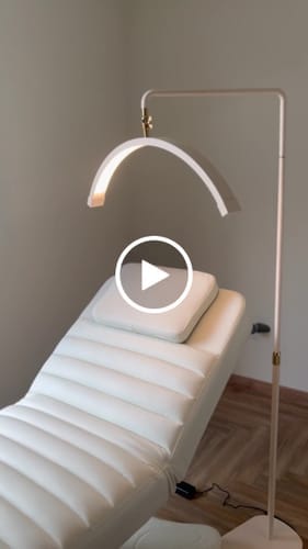 Customer photo review of Grandeur 3-Motors Electric Beauty & Lash Bed Creamy
