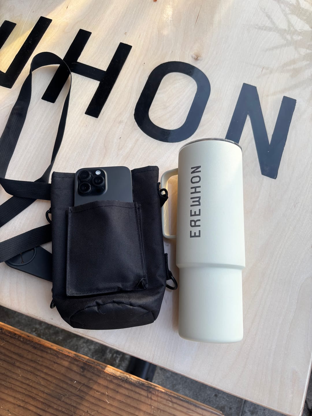 Customer photo review of Magnetic Gym Water Bottle Bag