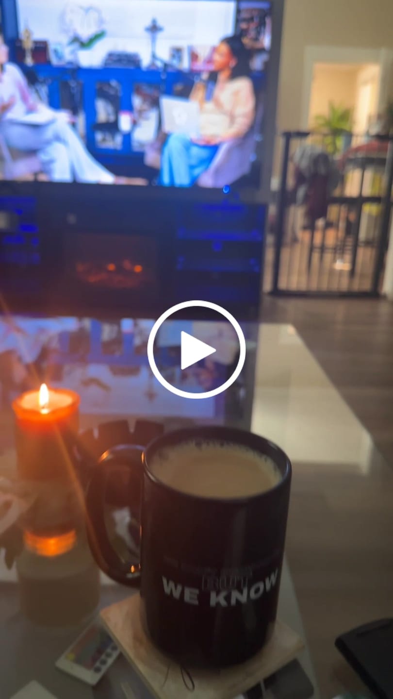Customer video review of We Know Mug