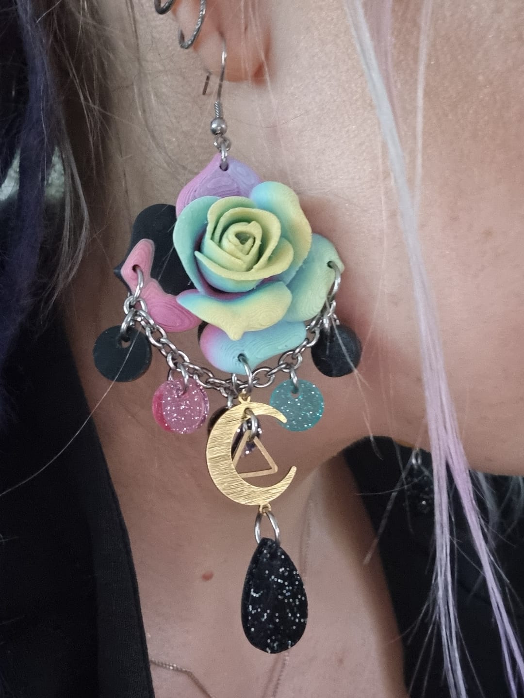 Customer photo review of Rose-korvakorut LIMITED EDITION