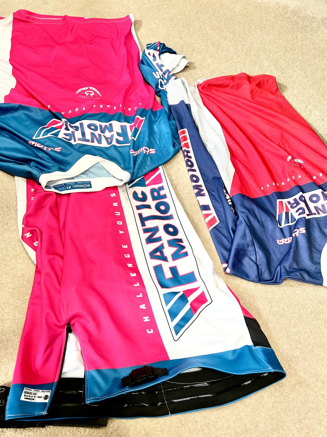 Customer photo review of Trial Clothing Set 2 Custom Fantic Motor