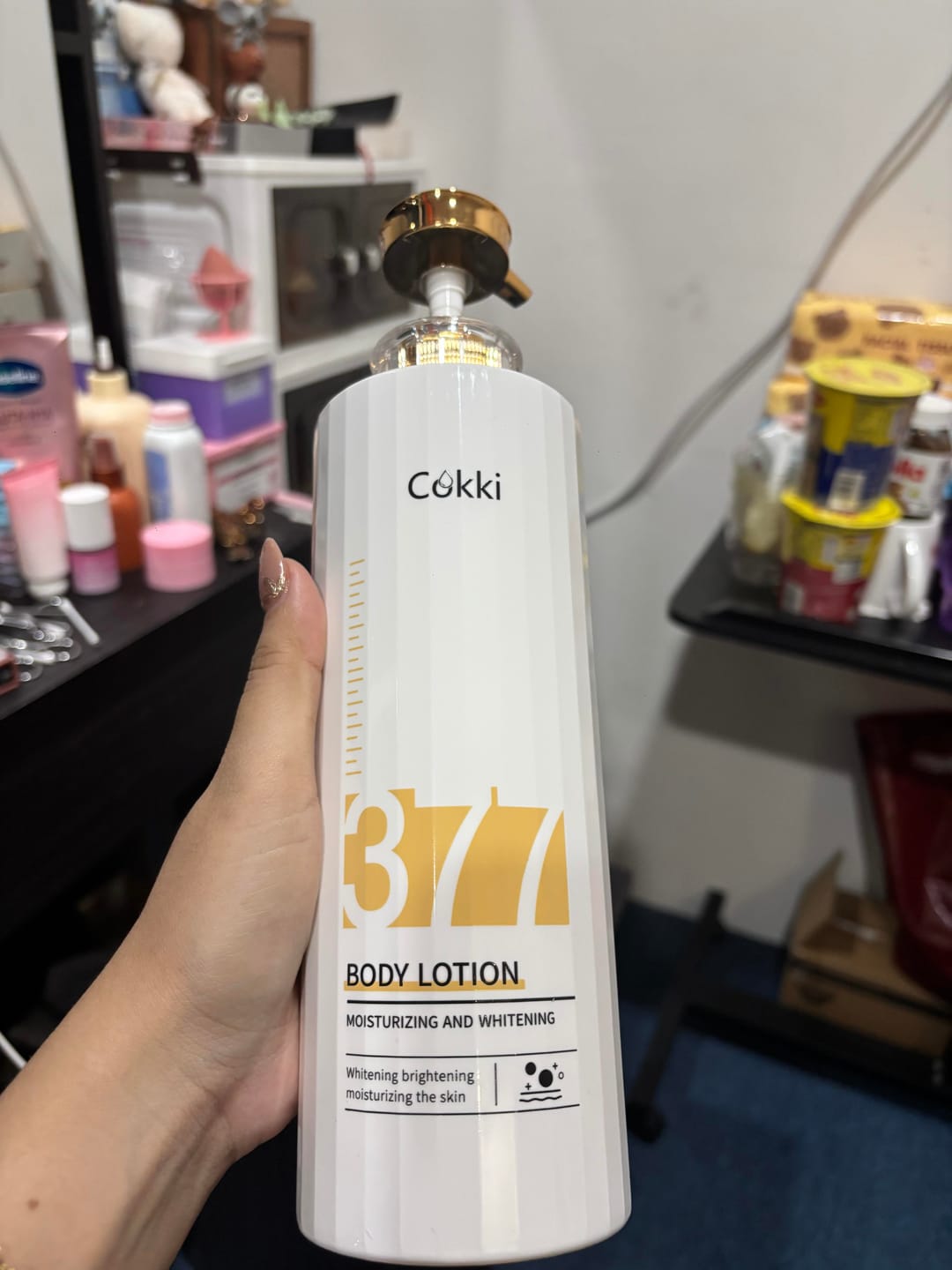 Customer photo review of 377 Bodylotion Moisturizing And Whitening 800ml