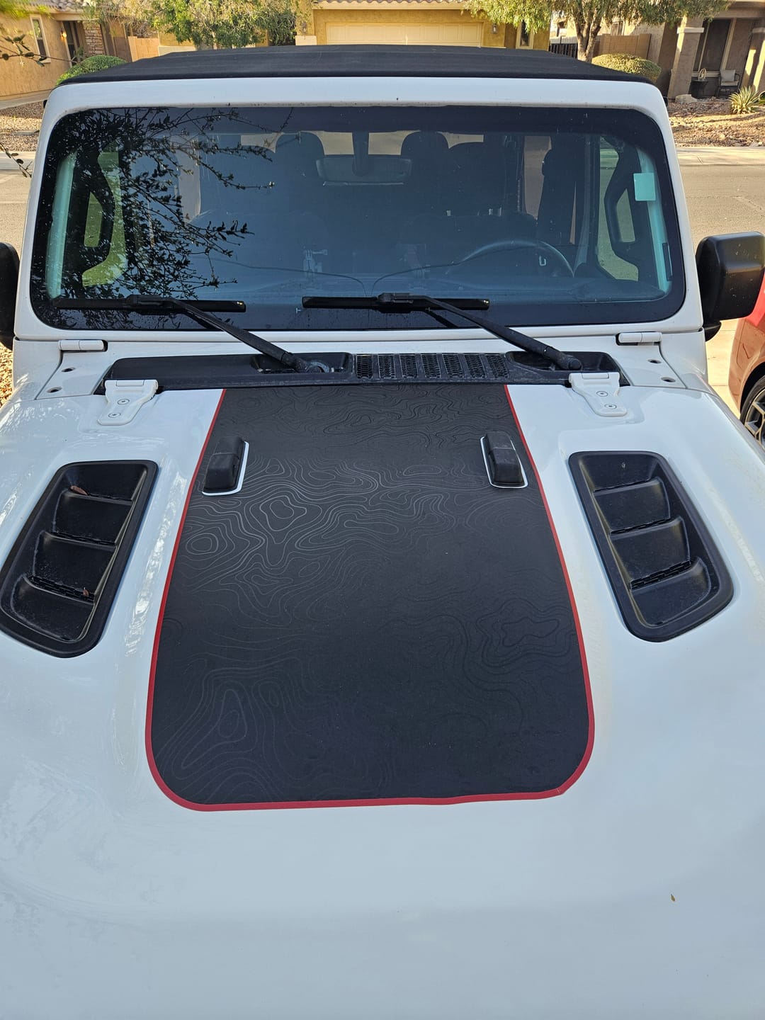 Customer photo review of Hood Graphic for RUBICON | Black Topo - fits Wrangler JL & Gladiator JT