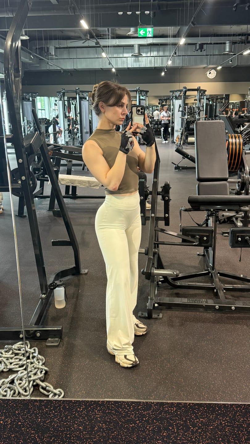 Customer photo review of SECOND SKIN HIGH NECK TOP