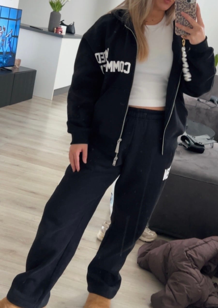 Customer photo review of GATED COMMUNITY STRAIGHT LEG SWEATPANTS BLACK