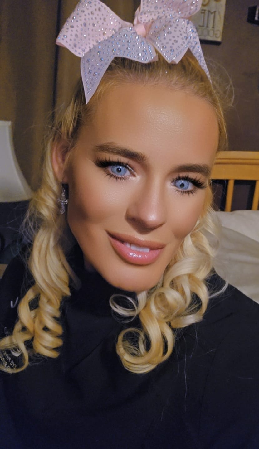 Customer photo review of New York Blue Prescription Colored Contact Lenses
