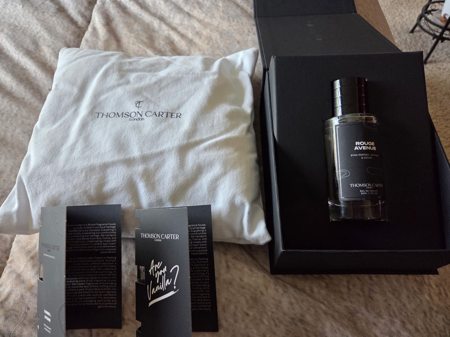 Customer photo review of Rouge Avenue | Eau de Parfum