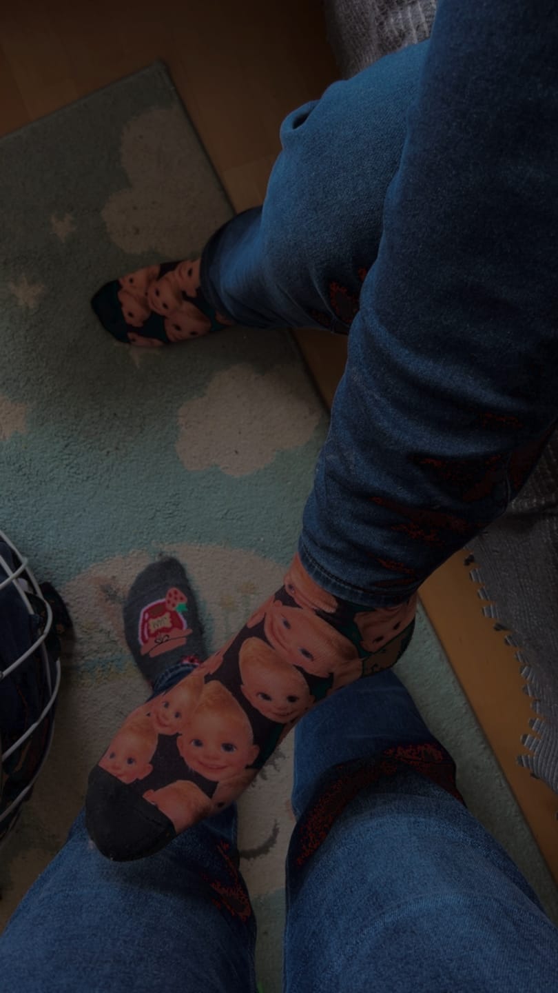 Customer photo review of Cartoon Socken - Personalisierte Socken mit euren Gesichtern im Cartoon Stil