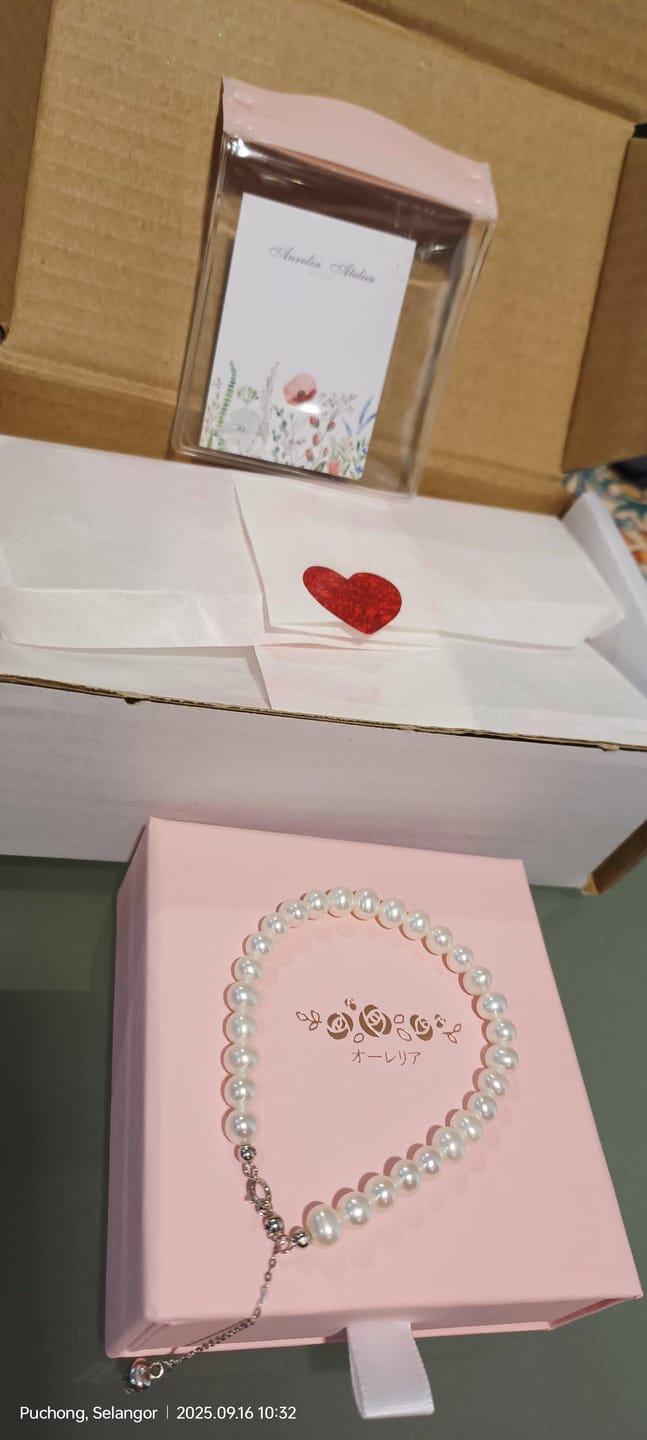 Customer photo review of Selune 6mm Pearl Bracelet