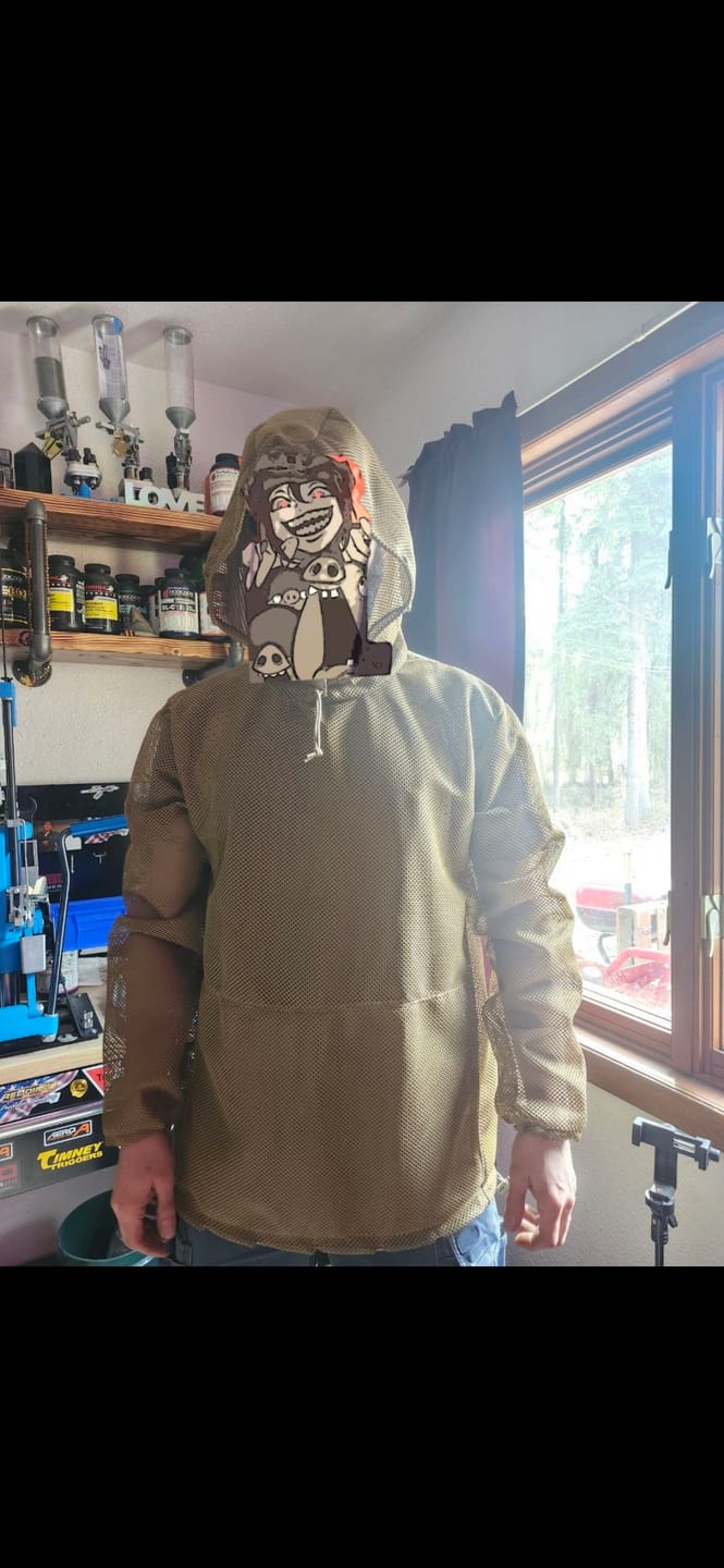 Customer photo review of LMH (LIGHTWEIGHT MESH HOODIE)