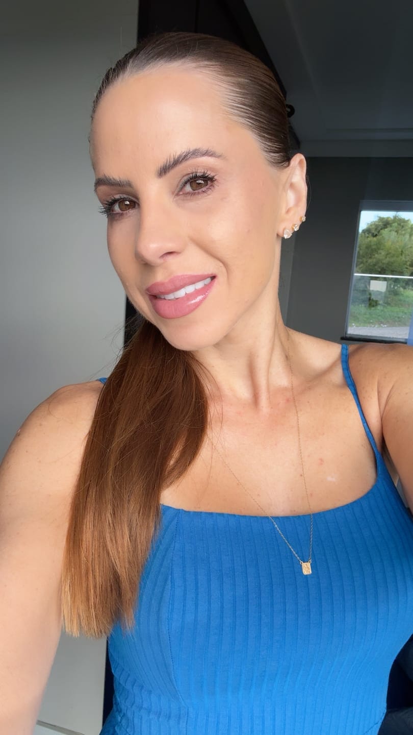 Customer photo review of Cream Contour - Contorno Stick Vizzela