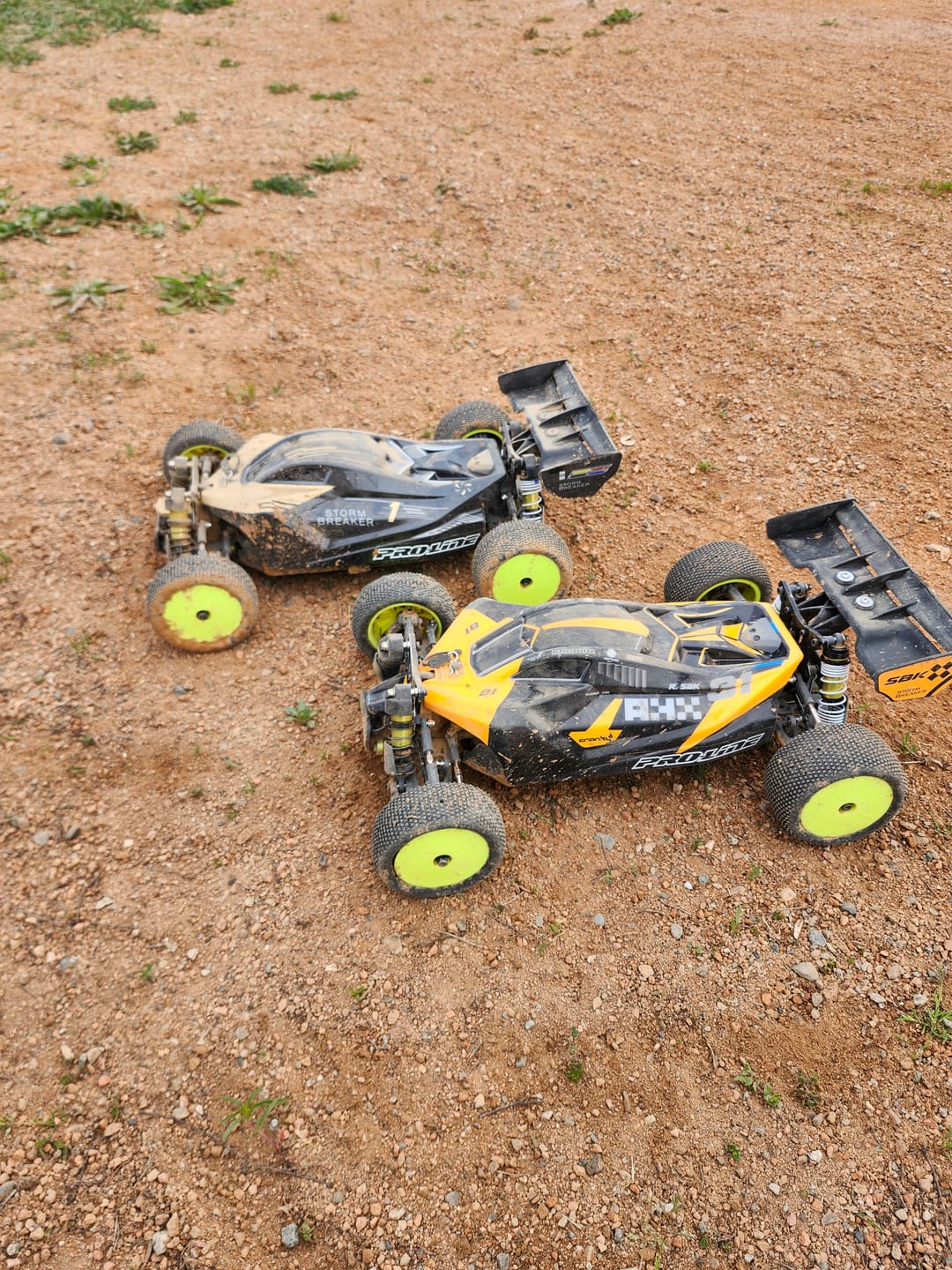 Customer photo review of Rlaarlo Storm Breaker 1/10 Carbon Fiber Brushless RTR 4WD Buggy | SBK10