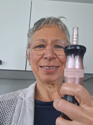 Customer photo review of Al Fakher Crown Bar -  E-Hose X 60K - 0.6% de nicotine - Puff Jetable / Vape Disposable / Hookah