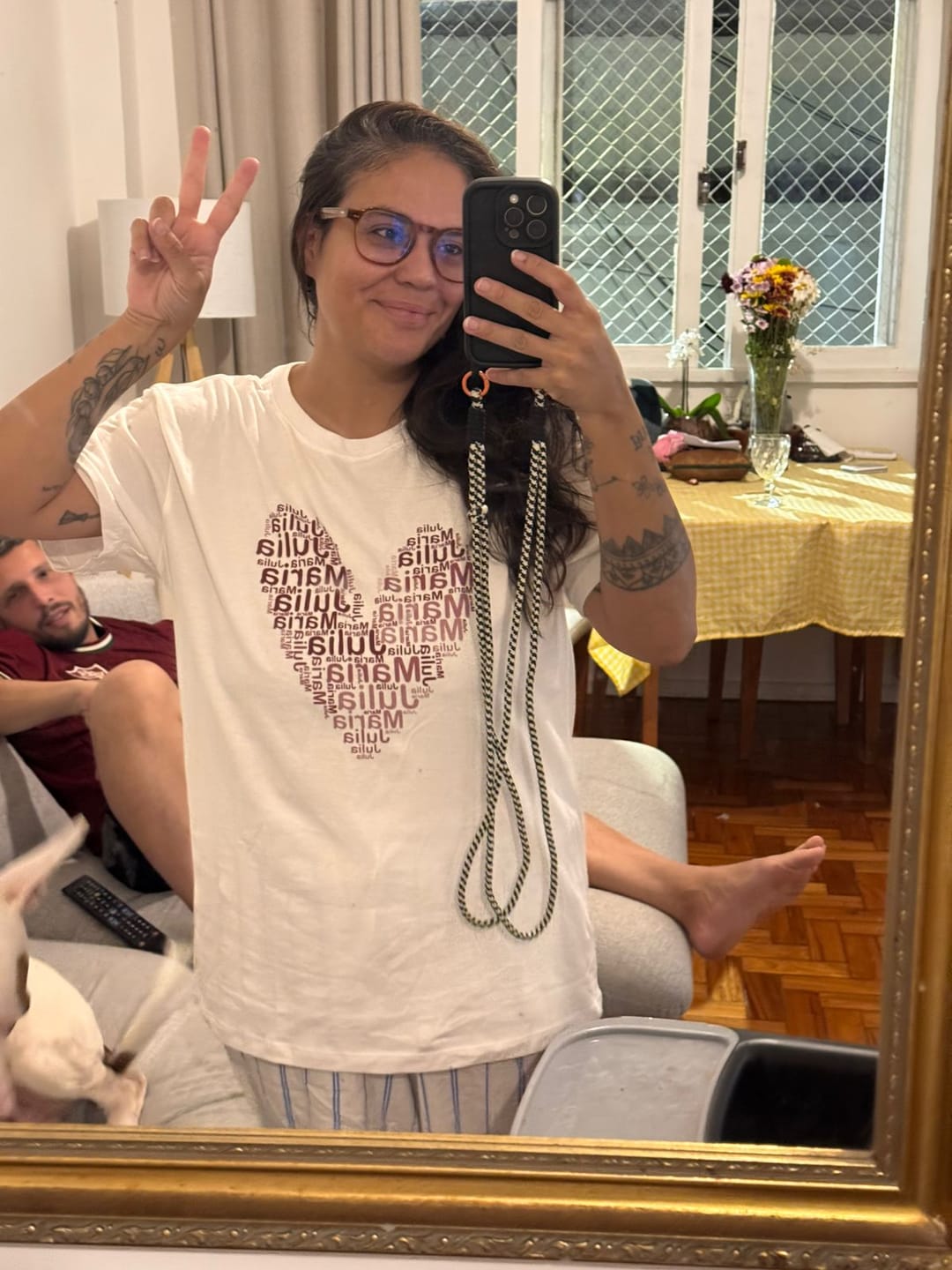 Customer photo review of Camiseta Personalizada CORAÇÃO DE PALAVRAS - Algodão 100%