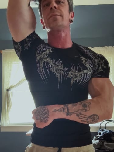 Customer photo review of Void Tech™ Parasite Short Sleeve Compression [HOLLOW PURPLE]