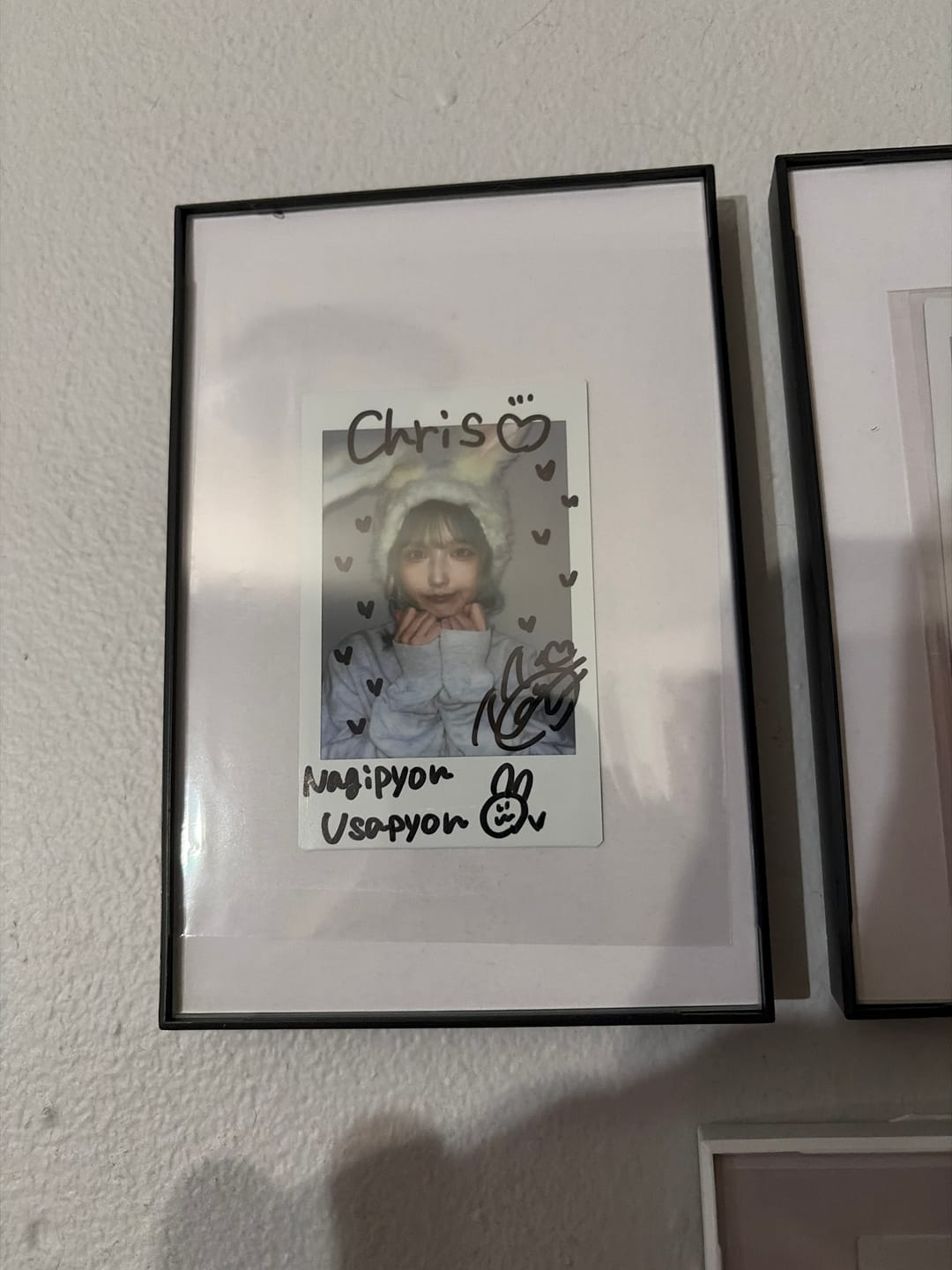 Customer photo review of TRiDENT "ONLINE BROMIDE" Autographed Cheki Polaroid Photo (With Your Custom Name) - Solo Member