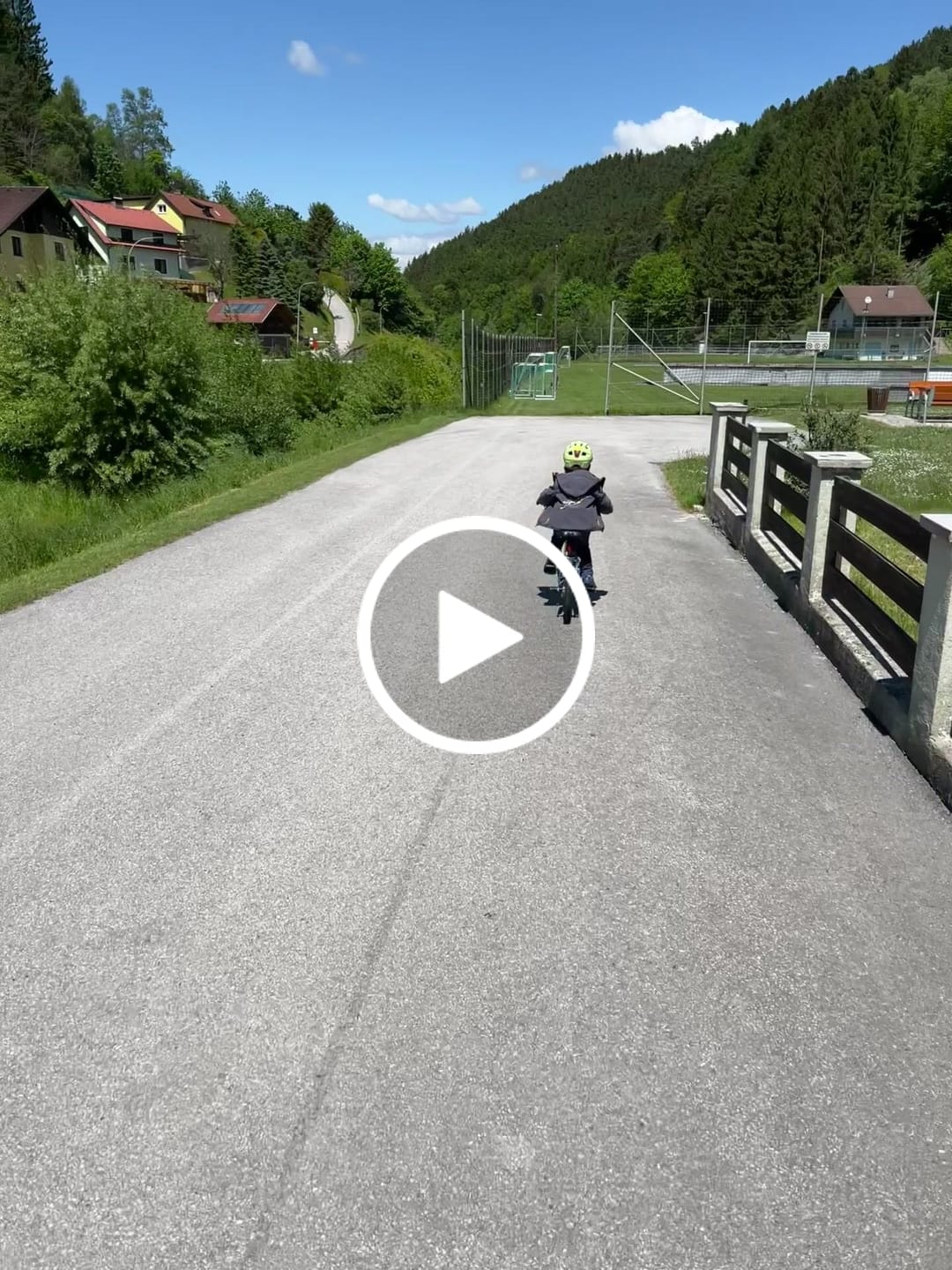 Customer video review of whizzy Kids | JuniorCruiser 16'' Fahrrad Leichtgewicht