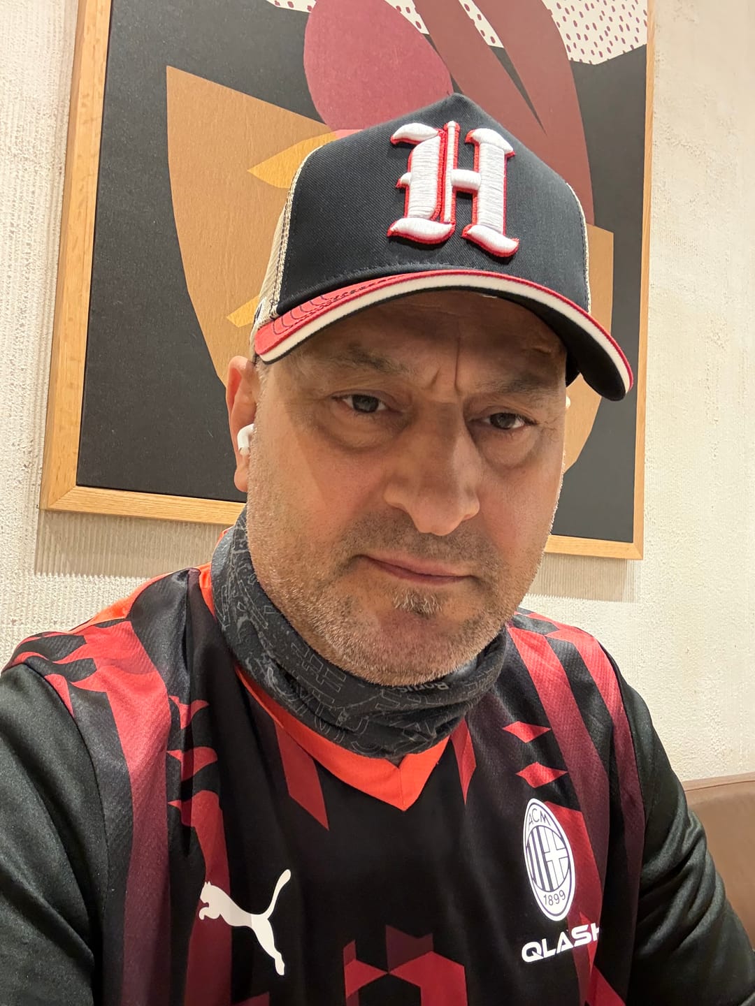 Customer photo review of Trucker Hat - Name Collection - Custom Made - Siyah/Kırmızı