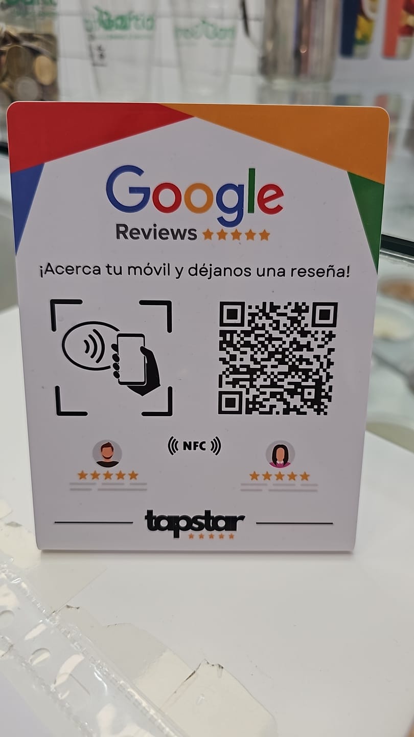 Customer photo review of Expositor Reseñas Google NFC y QR