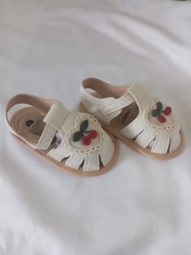 Customer photo review of Baby girl sandals summer cherry cloth sole shoes newborn baby shoes first walking shoes