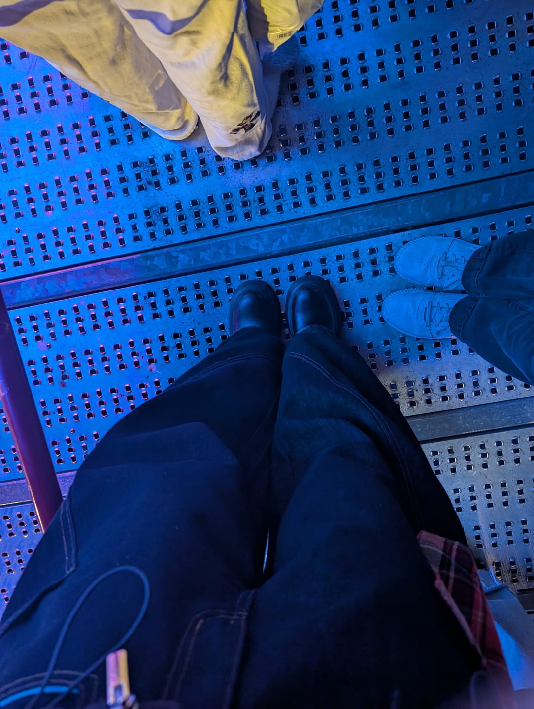 Customer photo review of Aelfric Eden BAGGY BARREL Jeans