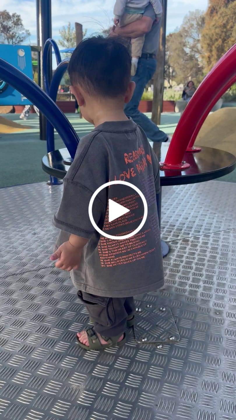 Customer video review of Love mum tee